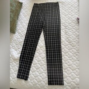 Ann Taylor Black and White Plaid Cropped Pants